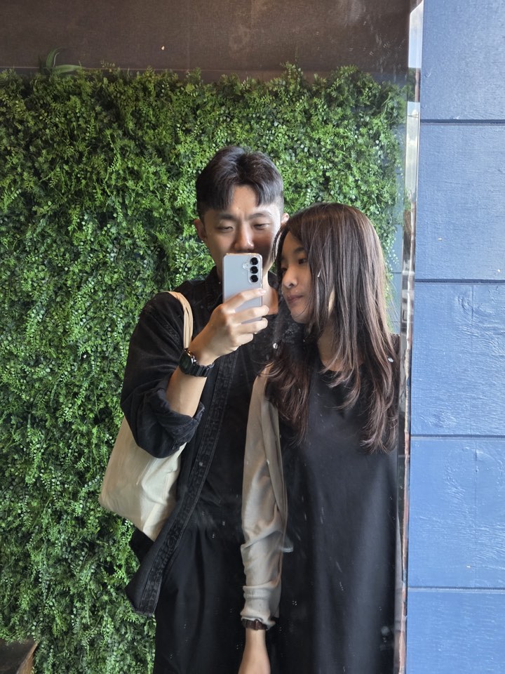 카페 거울 셀피